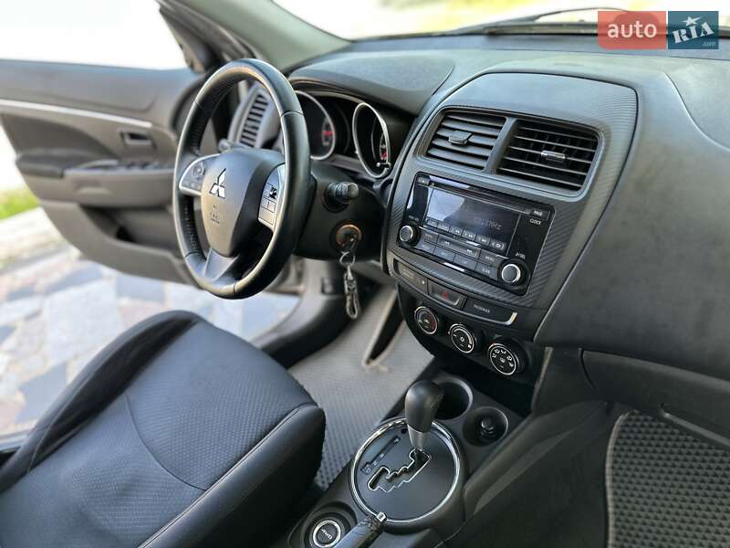 Внедорожник / Кроссовер Mitsubishi Outlander Sport 2015 в Днепре
