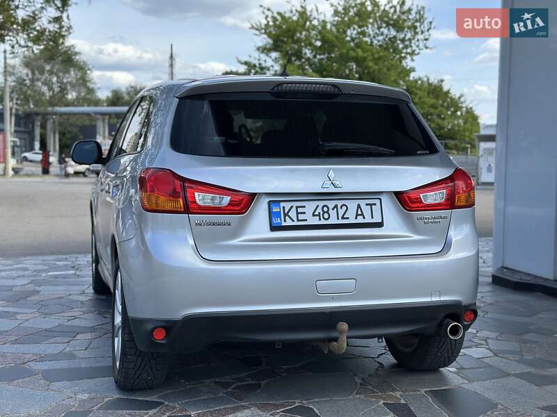 Внедорожник / Кроссовер Mitsubishi Outlander Sport 2015 в Днепре