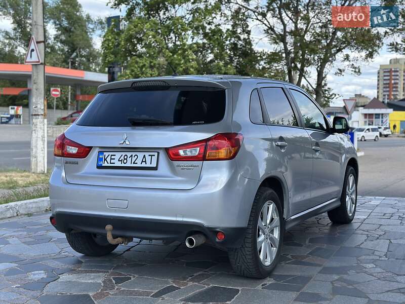 Внедорожник / Кроссовер Mitsubishi Outlander Sport 2015 в Днепре