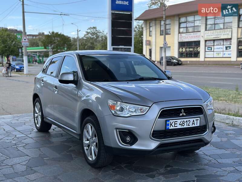 Внедорожник / Кроссовер Mitsubishi Outlander Sport 2015 в Днепре