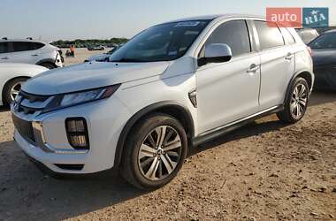 Mitsubishi Outlander Sport 2020