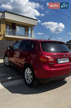 Внедорожник / Кроссовер Mitsubishi Outlander Sport 2015 в 