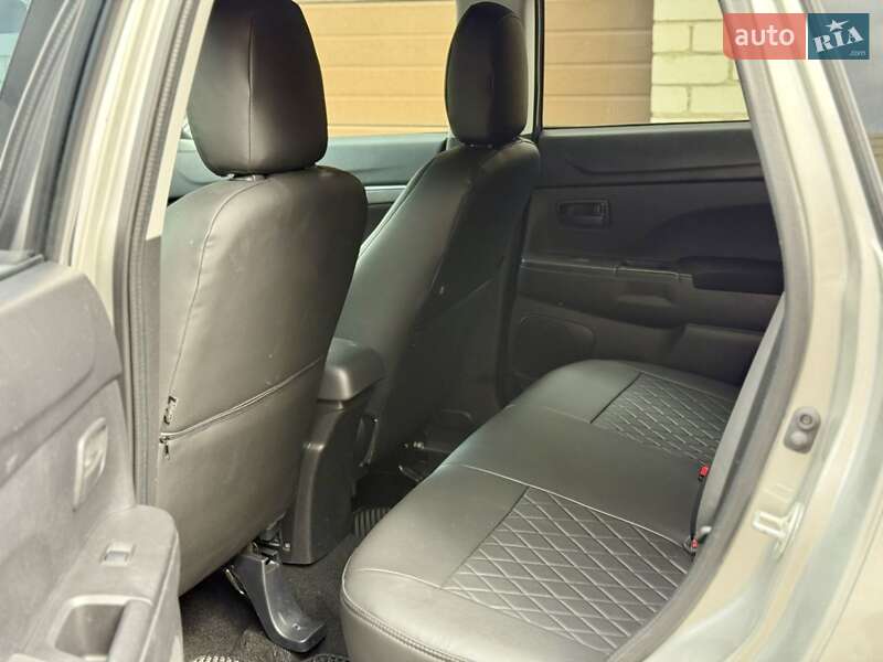 Позашляховик / Кросовер Mitsubishi Outlander Sport 2014 в Чернігові