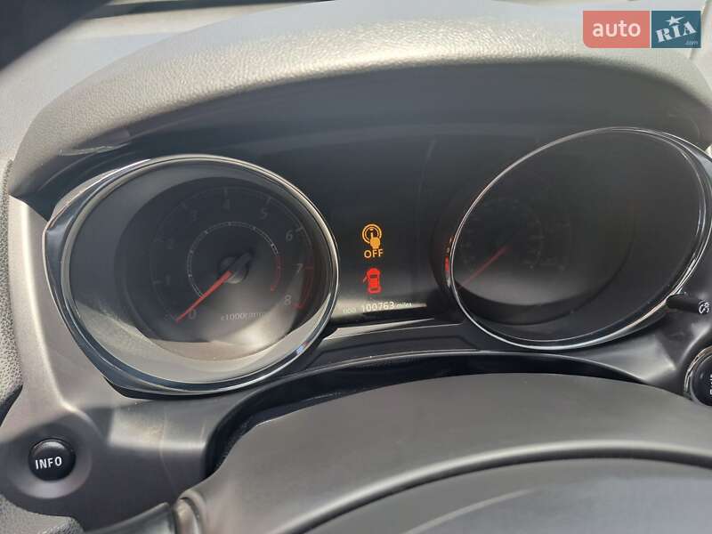 Внедорожник / Кроссовер Mitsubishi Outlander Sport 2016 в Знаменке фото 24 Внедорожник / Кроссовер Mitsubishi Outlander Sport 2016 в Знаменке