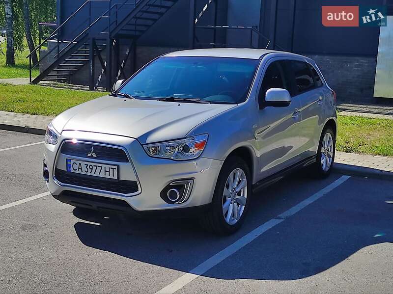 Позашляховик / Кросовер Mitsubishi Outlander Sport 2014 в Чернігові
