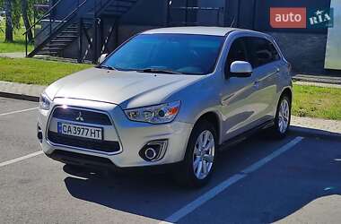 Внедорожник / Кроссовер Mitsubishi Outlander Sport 2014 в 
