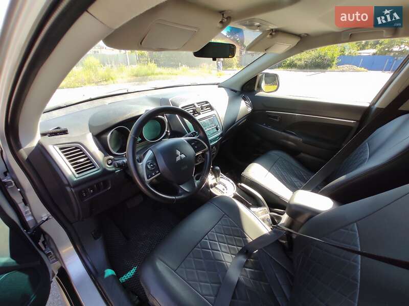 Позашляховик / Кросовер Mitsubishi Outlander Sport 2014 в Чернігові