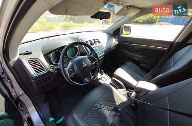 Внедорожник / Кроссовер Mitsubishi Outlander Sport 2014 в 