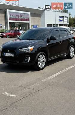 Внедорожник / Кроссовер Mitsubishi Outlander Sport 2015 в Кривом Роге