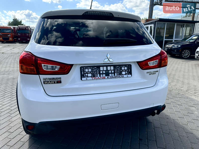 Позашляховик / Кросовер Mitsubishi Outlander Sport 2016 в Львові