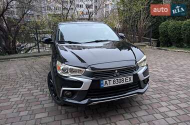 Позашляховик / Кросовер Mitsubishi Outlander Sport 2017 в 
