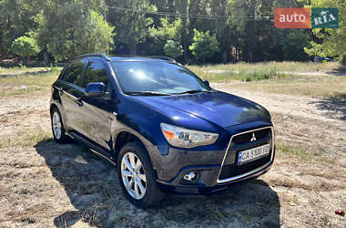 Внедорожник / Кроссовер Mitsubishi Outlander Sport 2012 в Черкассах