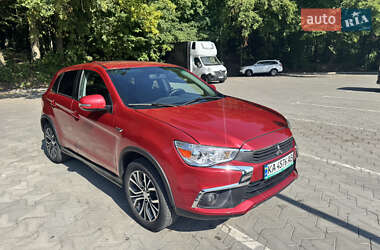 Позашляховик / Кросовер Mitsubishi Outlander Sport 2017 в Тернополі