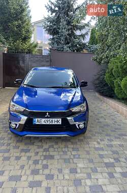 Позашляховик / Кросовер Mitsubishi Outlander Sport 2017 в Дніпрі