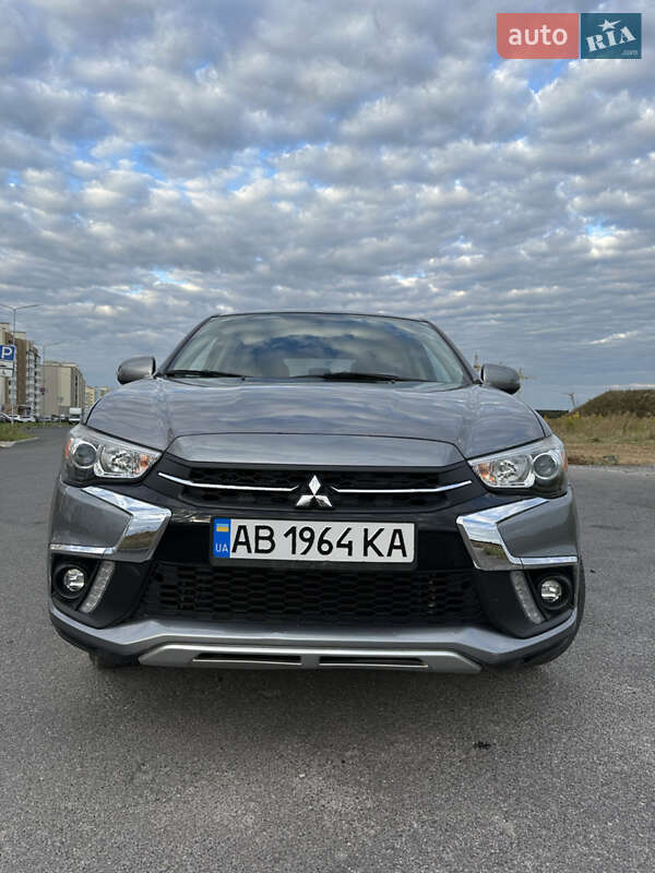 Внедорожник / Кроссовер Mitsubishi Outlander Sport 2018 в Виннице