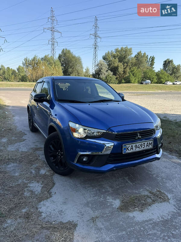 Внедорожник / Кроссовер Mitsubishi Outlander Sport 2017 в Киеве фото 12 Внедорожник / Кроссовер Mitsubishi Outlander Sport 2017 в Киеве