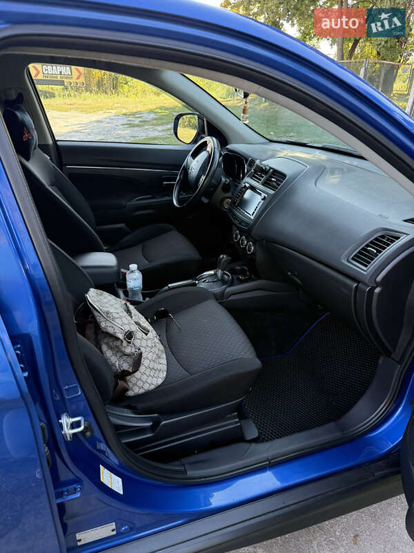 Внедорожник / Кроссовер Mitsubishi Outlander Sport 2017 в Киеве фото 18 Внедорожник / Кроссовер Mitsubishi Outlander Sport 2017 в Киеве