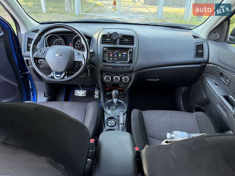 Внедорожник / Кроссовер Mitsubishi Outlander Sport 2017 в Киеве фото 25 Внедорожник / Кроссовер Mitsubishi Outlander Sport 2017 в Киеве