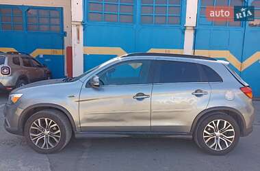 Внедорожник / Кроссовер Mitsubishi Outlander Sport 2017 в Киеве