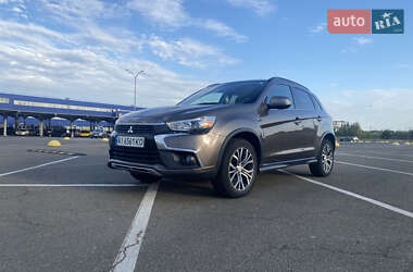 Внедорожник / Кроссовер Mitsubishi Outlander Sport 2016 в Киеве