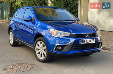Внедорожник / Кроссовер Mitsubishi Outlander Sport 2014 в Одессе