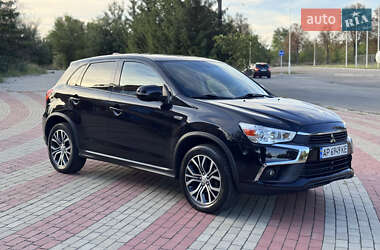 Позашляховик / Кросовер Mitsubishi Outlander Sport 2017 в Запоріжжі
