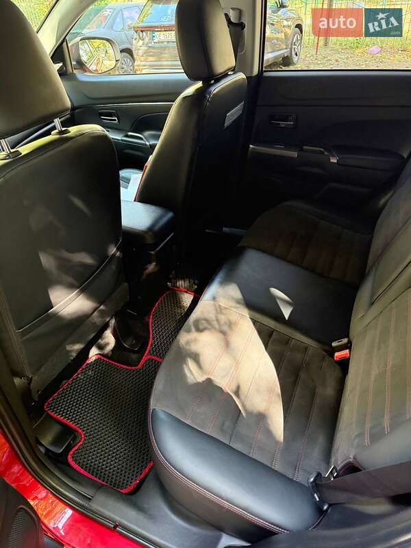 Внедорожник / Кроссовер Mitsubishi Outlander Sport 2017 в Днепре фото 11 Внедорожник / Кроссовер Mitsubishi Outlander Sport 2017 в Днепре