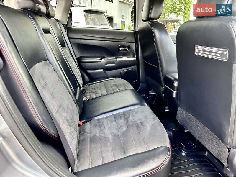 Внедорожник / Кроссовер Mitsubishi Outlander Sport 2018 в Каменец-Подольском