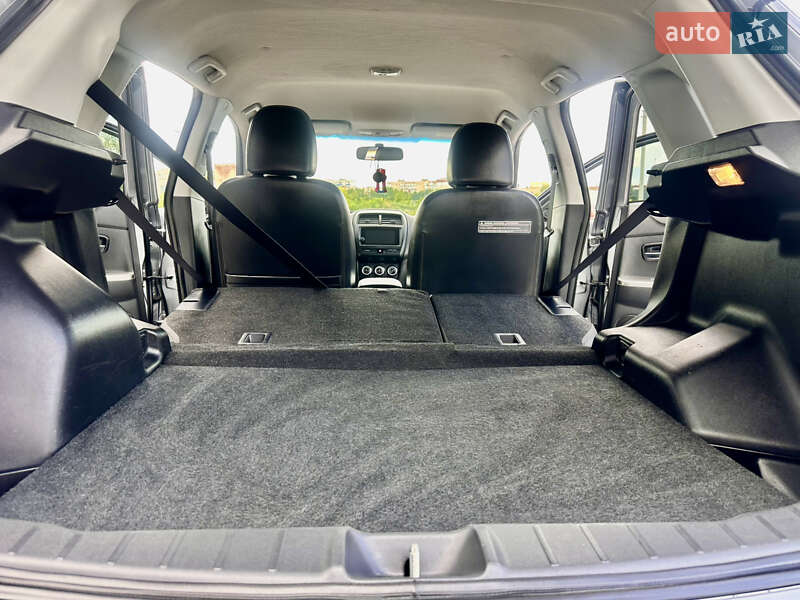 Внедорожник / Кроссовер Mitsubishi Outlander Sport 2018 в Каменец-Подольском