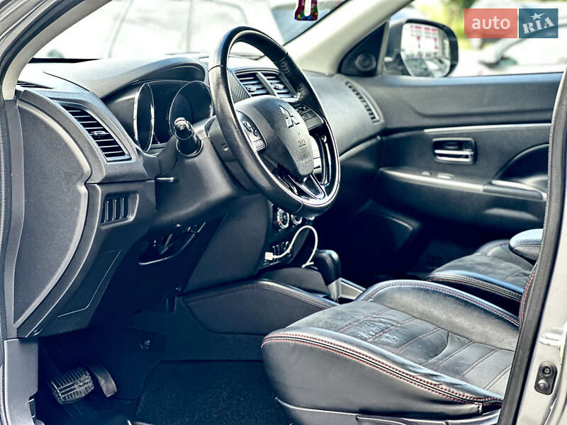 Внедорожник / Кроссовер Mitsubishi Outlander Sport 2018 в Каменец-Подольском