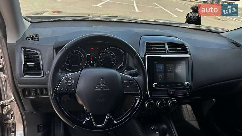 Внедорожник / Кроссовер Mitsubishi Outlander Sport 2019 в Киеве