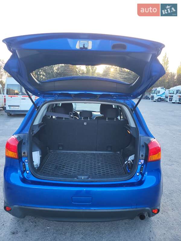 Внедорожник / Кроссовер Mitsubishi Outlander Sport 2017 в Кременчуге