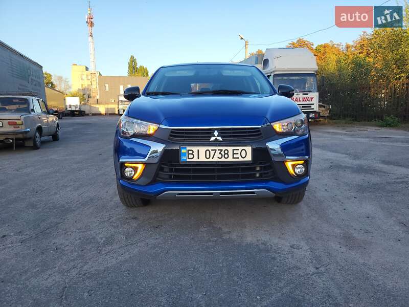Внедорожник / Кроссовер Mitsubishi Outlander Sport 2017 в Кременчуге