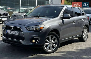 Позашляховик / Кросовер Mitsubishi Outlander Sport 2015 в Дніпрі