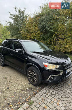 Внедорожник / Кроссовер Mitsubishi Outlander Sport 2016 в Ивано-Франковске