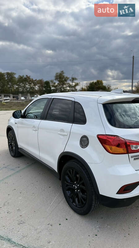 Позашляховик / Кросовер Mitsubishi Outlander Sport 2018 в Дніпрі