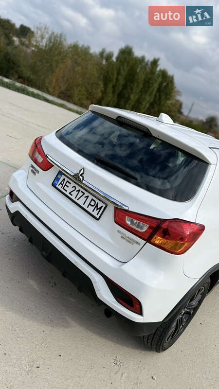 Позашляховик / Кросовер Mitsubishi Outlander Sport 2018 в Дніпрі