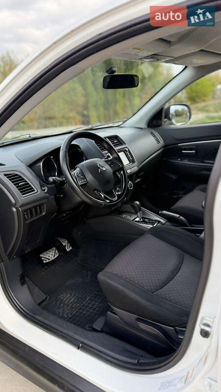 Позашляховик / Кросовер Mitsubishi Outlander Sport 2018 в Дніпрі