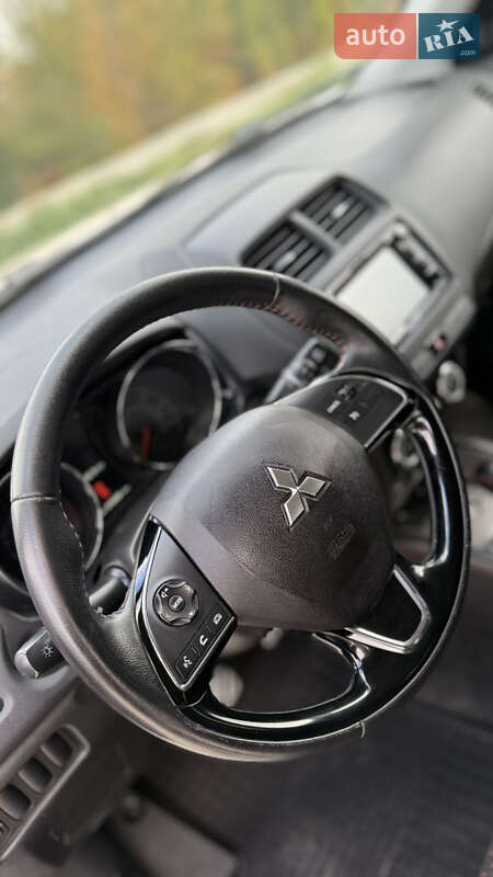 Позашляховик / Кросовер Mitsubishi Outlander Sport 2018 в Дніпрі