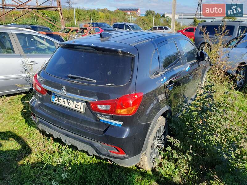 Внедорожник / Кроссовер Mitsubishi Outlander Sport 2018 в Ужгороде