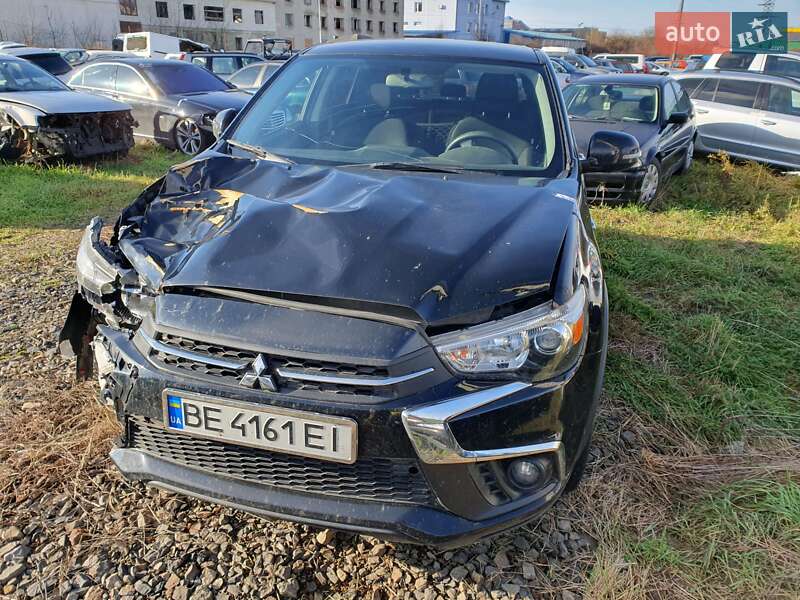 Внедорожник / Кроссовер Mitsubishi Outlander Sport 2018 в Ужгороде