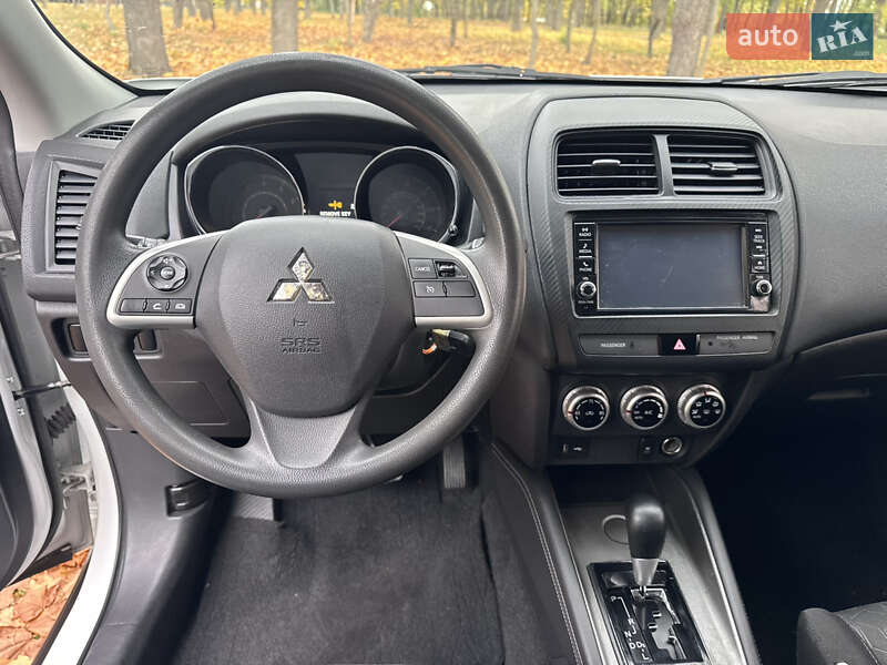 Позашляховик / Кросовер Mitsubishi Outlander Sport 2019 в Кропивницькому