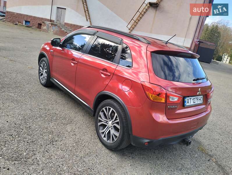 Внедорожник / Кроссовер Mitsubishi Outlander Sport 2016 в Бурштыне