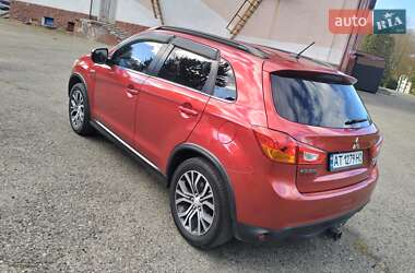 Внедорожник / Кроссовер Mitsubishi Outlander Sport 2016 в 