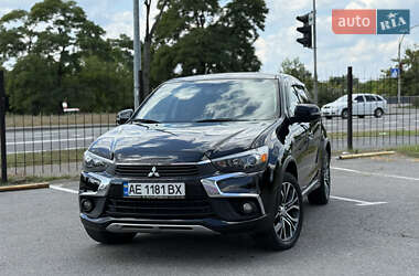 Позашляховик / Кросовер Mitsubishi Outlander Sport 2016 в Києві