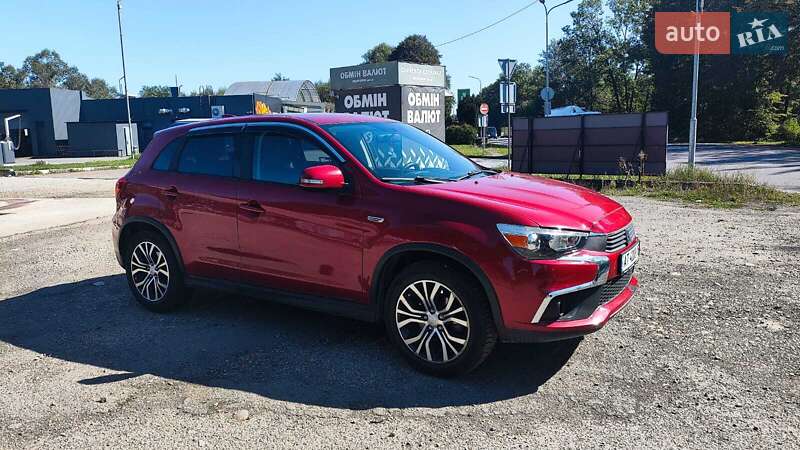 Внедорожник / Кроссовер Mitsubishi Outlander Sport 2018 в Ивано-Франковске фото Внедорожник / Кроссовер Mitsubishi Outlander Sport 2018 в Ивано-Франковске