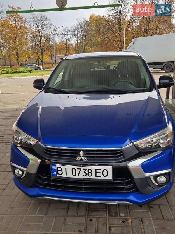 Внедорожник / Кроссовер Mitsubishi Outlander Sport 2017 в Кременчуге