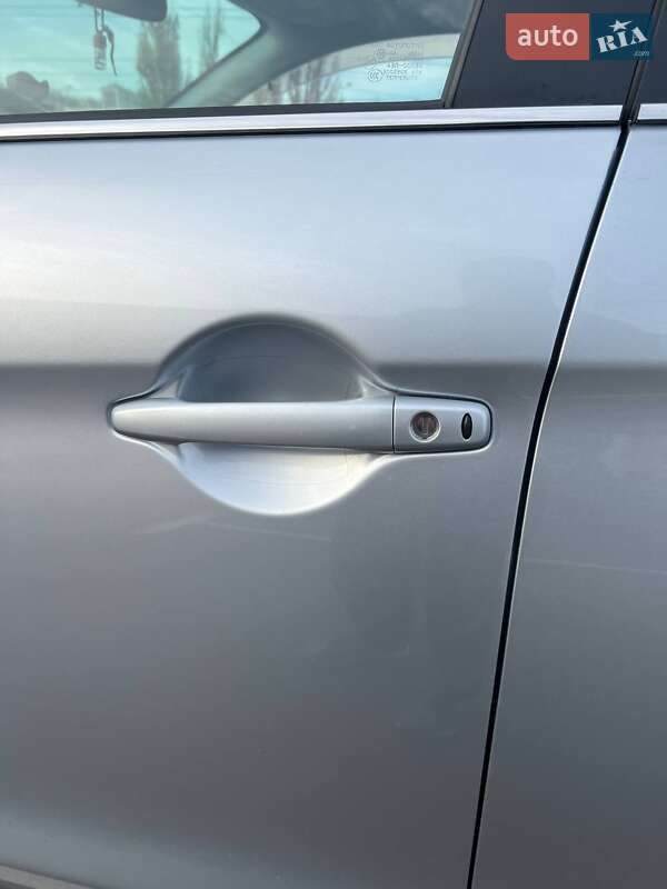 Внедорожник / Кроссовер Mitsubishi Outlander Sport 2016 в Киеве фото 20 Внедорожник / Кроссовер Mitsubishi Outlander Sport 2016 в Киеве