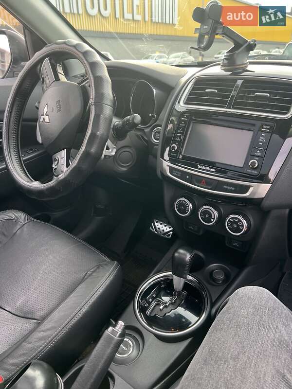 Внедорожник / Кроссовер Mitsubishi Outlander Sport 2016 в Киеве фото 37 Внедорожник / Кроссовер Mitsubishi Outlander Sport 2016 в Киеве