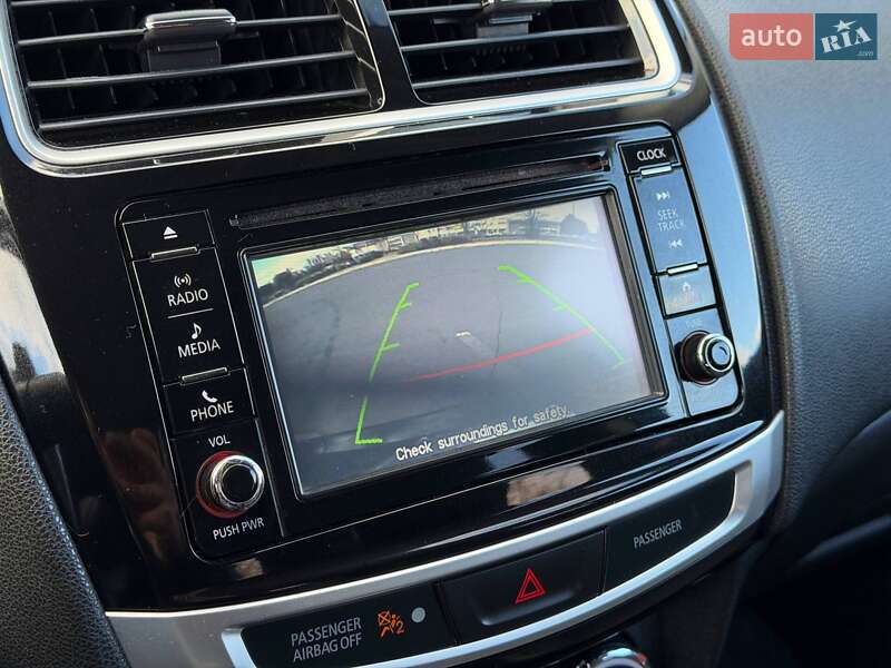 Позашляховик / Кросовер Mitsubishi Outlander Sport 2016 в Кривому Розі